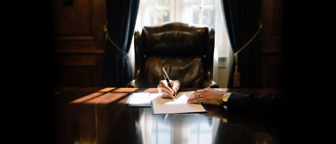 Перемена власти в Berkshire Hathaway связана с уходом Уоррена Баффетта с руководящей позиции
