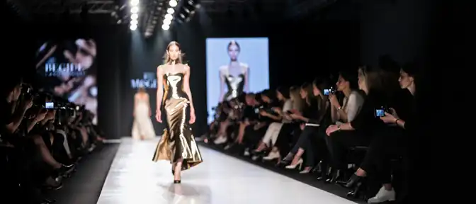 Феномен Victoria’s Secret: как ежегодное шоу превратило рекламный показ в культурный код и инструмент продаж