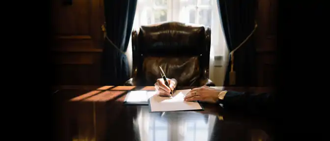 Перемена власти в Berkshire Hathaway связана с уходом Уоррена Баффетта с руководящей позиции